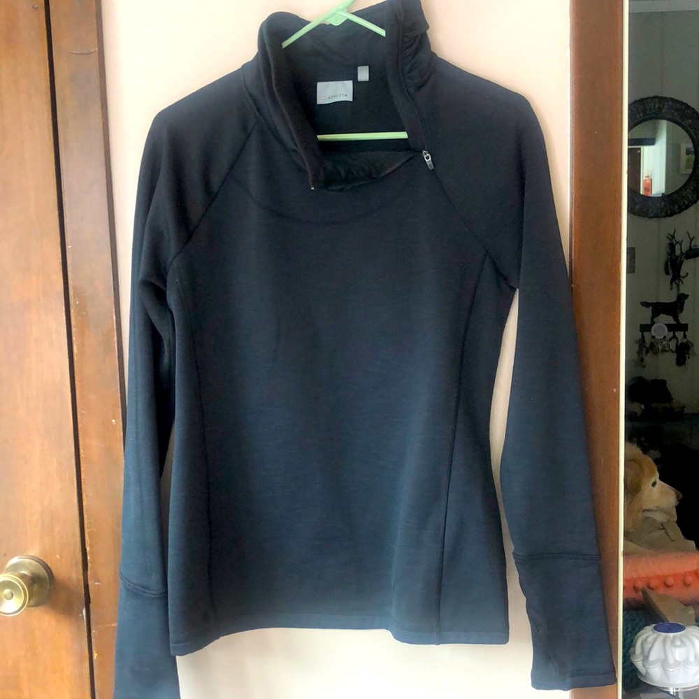 Athleta medium zip up runched neckline. Thumbholes. Lightly fleece lined.